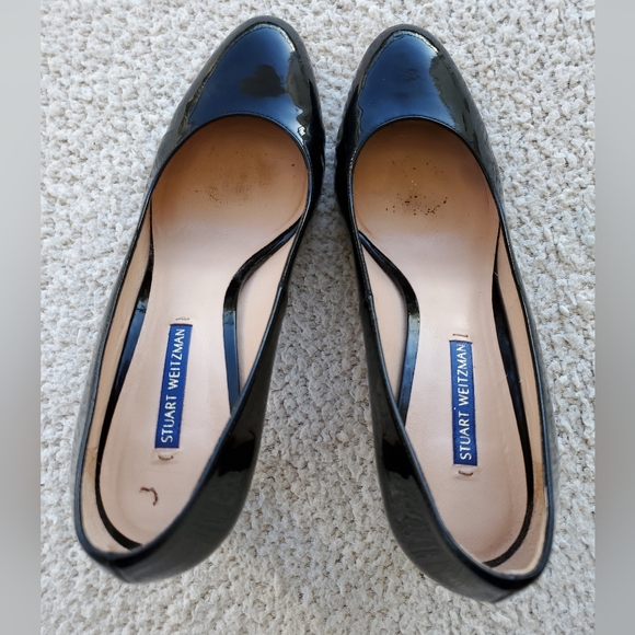 Stuart Weitzman Clasic Black Patent Pumps - Picture 4 of 9